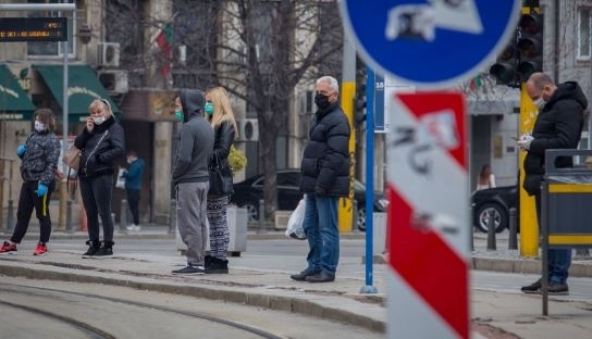 Галъп интернешънъл: 32% от българите очакват COVID кризата да продължи повече от година